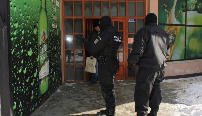 Ce au găsit mascații în urma descinderii de la Brotăcei - 9februariemascatibrotacei4-1328791674.jpg