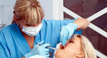 Stomatolog reclamat că a lăsat o pacientă fără dinți - a0249f448b609b2b7009a9cbde13a4f4.jpg