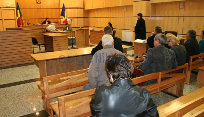 Cercetat pentru că tracta o remorcă neînmatriculată - a2dfe9c457376a26ddb3ca21518d7376-1351416977.jpg