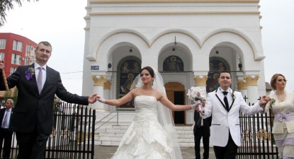 Peste 400 de invitați la nunta avocatului constănțean Mitică Dumitru - a39350dd14608f3c4a78ba7fc172f5d1.jpg
