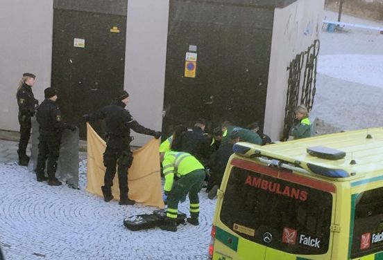 GALERIE FOTO / Doi răniți la Stockholm în urma unei explozii într-o stație de metrou - a541d59bbd3045f483cd79d906a7d17e-1515331923.jpg