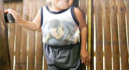 La 17 ani, e mai mic decât un bebe de 6 luni - a5580a298167dc6a2ca0a37a4146a716.jpg