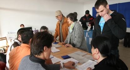 Campania pentru turul II începe vineri - a5cb95da831a3dd5faa9d4fdf045a34e.jpg