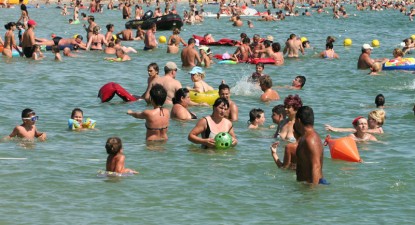 Calitatea apei de îmbăiere, bună în dreptul zonei Cazino - a78562b316f0578286ddea6e6eaf2c63.jpg