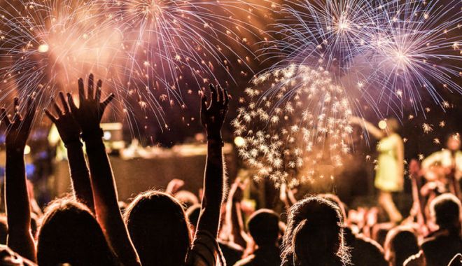 Tradiții și obiceiuri de Revelion la români - a7ce44a5de477b2042cd7ba638d96d94-1609401434.jpg