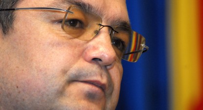 Emil Boc vrea ca Ministerul Muncii să combată mai bine munca la negru - a8bee037d9eda427bcb9064f6bf84d51.jpg