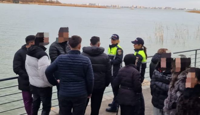 Polițiștii constănțeni i-au învățat pe oamenii ieșiți la plimbare în Ovidiu, cum să se ferească de hoți