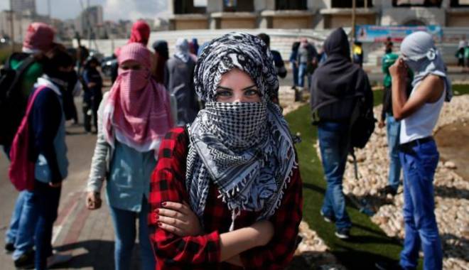 Femeie palestiniană înarmată cu un cuțit, împușcată mortal la Ierusalim - aaa-1457450899.jpg
