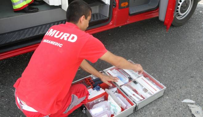 Accident spectaculos, la Constanța. A căzut din mașină, în mers! - aaa13803758861403869351140697412-1439383007.jpg