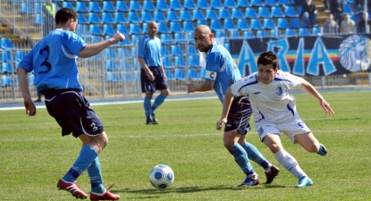 Petrolul și Farul se bat pe promovare - ab3dc2c172cd87aa89582432bba56a59.jpg