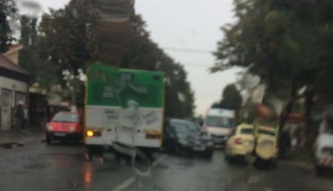Accident în zona Abator. Sunt implicate patru autoturisme - abator-1538376706.jpg