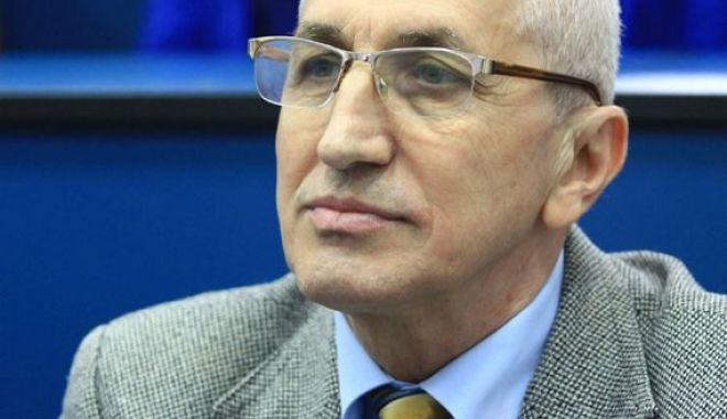 Incredibil! Recordul lui Ilie Floroiu a împlinit 41 de ani de invincibilitate - absolutincredibil-1567105037.jpg
