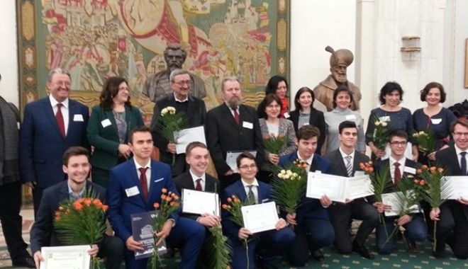 Elitele Constanței! Absolvenți care au adus faima, venerând spiritul mircist - absolventiprestigiosi-1622386297.jpg