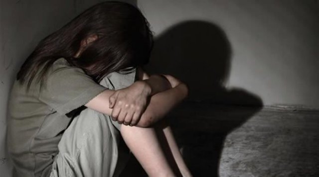 Caz șocant. O adolescentă a fost răpită, biciuită și pusă să joace în filme pentru adulți - abuz-1540311906.jpg