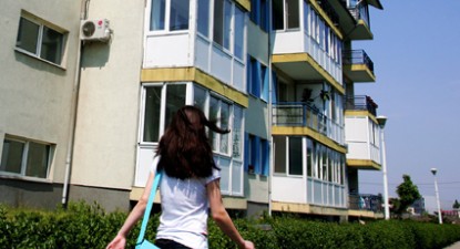 Administratorul... îi filează pe vizitatorii locatarilor și-i pune să plătească întreținerea - ac18fa710ccfcecb855d10777186baec.jpg