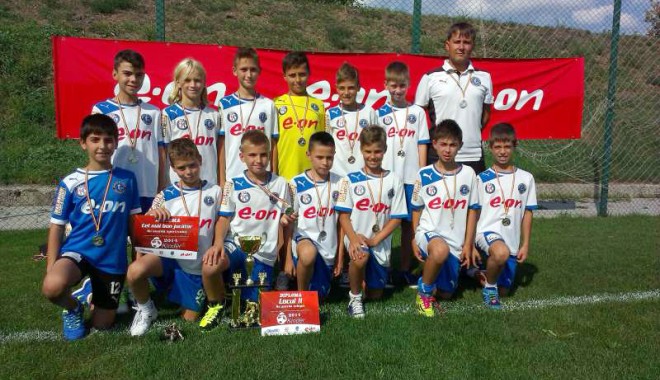 Academia Hagi, vicecampioană la Cupa E-On Kinder - academia-1409934309.jpg