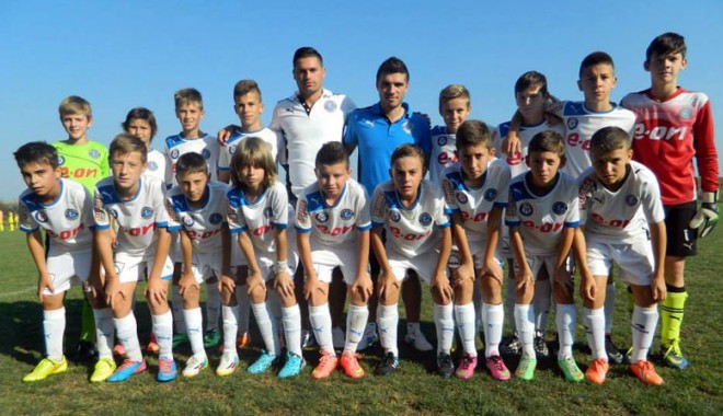 Academia Hagi, două medalii de bronz la Cupa E On Kinder - academia-1410461351.jpg