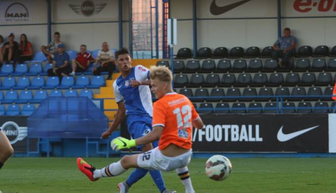 Fotbal: Academia Hagi, pe primul loc în ierarhia turneului Talent Cup - academia-1440488481.jpg