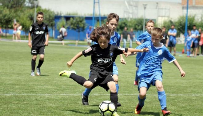 Academia Hagi organizează cea de-a șasea ediție a turneului Dolphin Cup - academia-1526052276.jpg