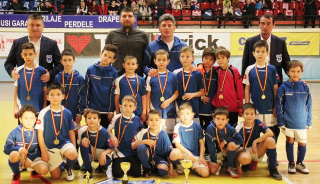 Academia Farul va concura  cu cinci echipe la Brașov Indoor Cup - academiafarul-1452443123.jpg