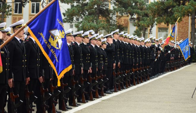 Sute de locuri, pentru o carieră militară, la Academia Navală 