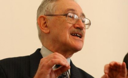 Academicianul Florin Constantiniu s-a stins din viață la vârsta de 79 de ani - academicianulflorinconstantinius-1334475840.jpg
