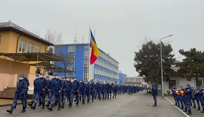Început de carieră pentru o nouă promoţie de ofiţeri de marină - academie-1645631089.jpg