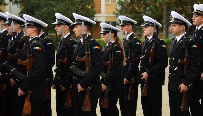 Aproape 2.000 de studenți încep cursurile la Academia Navală - academie1-1569886791.jpg