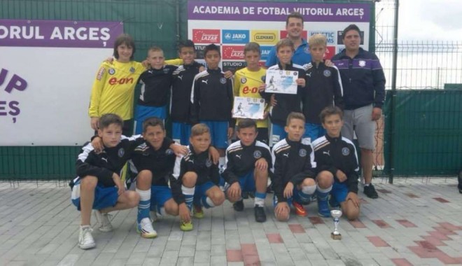 Fotbal: Academia Hagi 2003, locul 2 la 