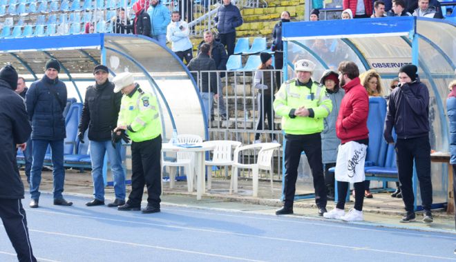 A căzut pe pistă în timpul probei sportive pentru intrarea în Poliția Locală - acazut2-1518454537.jpg
