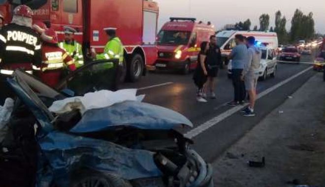 GRAV ACCIDENT RUTIER. DOUĂ PERSOANE SUNT ÎNCARCERATE - acc-1524308784.jpg