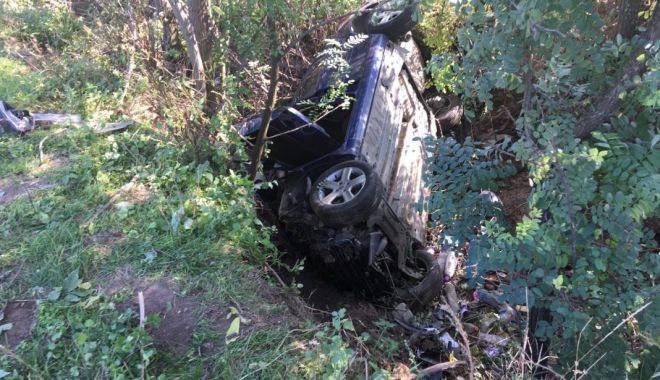 GRAV ACCIDENT RUTIER. Doi morți și un tânăr în stare critică! - acc-1539171629.jpg