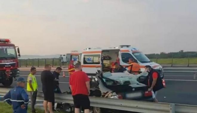 TRAGEDIE PE AUTOSTRADĂ. Unul dintre copiii implicați în accident A DECEDAT la spital - acc-1561111496.jpg