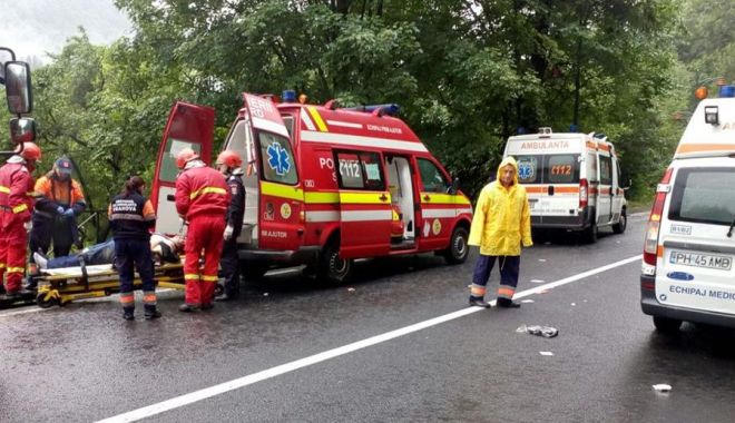 Grav ACCIDENT RUTIER pe drumul de Sinaia. E bine de evitat zona - acc-1575444771.jpg