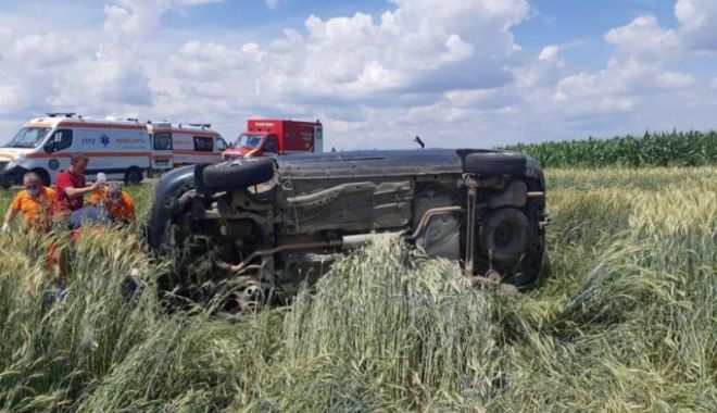 Accident cu 12 victime, între care 5 copii, în urma coliziunii a două autoturisme - acc-1594572776.jpg