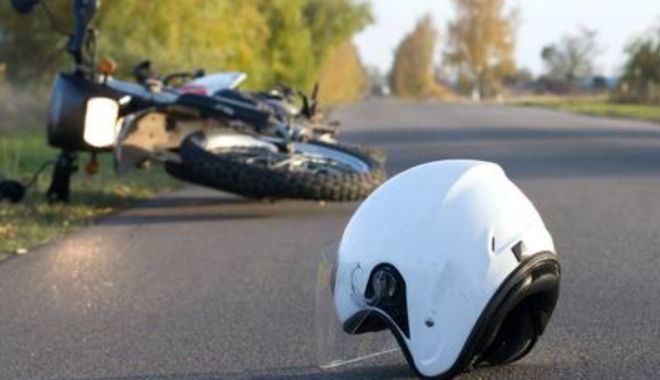 A lovit un motociclist cu masina de politie - acc-1595349941.jpg