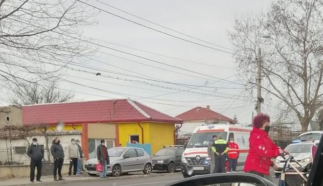 Accident rutier pe strada Cumpenei din Constanța. Un pieton a fost rănit - acc-1611406764.jpg