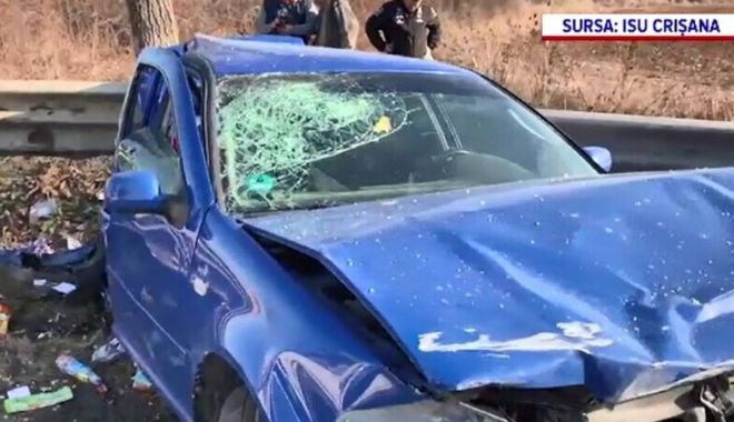 Fetiță de trei ani, decedată într-un grav accident de circulație. Mama ei a intrat cu mașina într-un microbuz - acc-1636701636.jpg