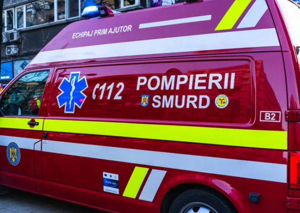 Foto - Accident în Ovidiu. Un pieton a ajuns la spital după ce a fost acroșat de un autoturism
