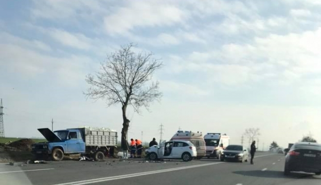 ACCIDENT LA CONSTANȚA / Elicopterul SMURD, la fața locului. Printre victime, un bebeluș - UPDATE - acc2-1513854535.jpg