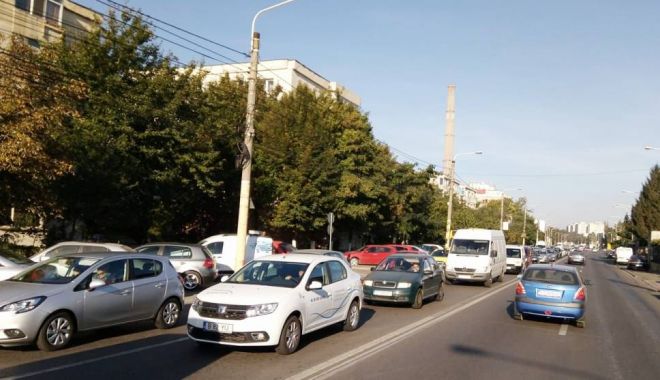 ȘOFERI, ATENȚIE! TRAFICUL PE BULEVARDUL AUREL VLAICU, ÎNCHIS PE AMBELE SENSURI - acc21507100052-1526035034.jpg