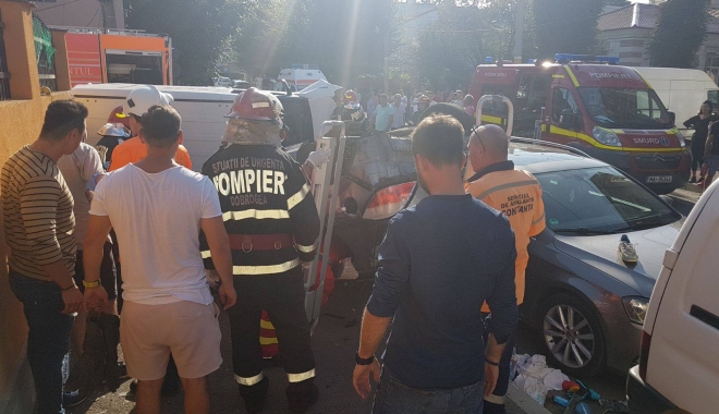 Grav accident rutier în Constanța. Două mașini s-au răsturnat - acc3-1504192752.jpg