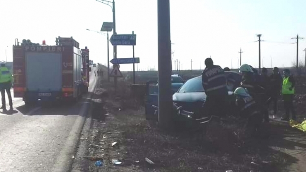 TRAGEDIE RUTIERĂ pe A2. O femeie a murit, alte trei persoane au fost rănite - acca2dn2137389400-1549711371.jpg