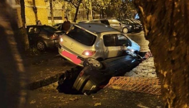 Două mașini au căzut într-o groapă! Primul șofer nu a reușit să iasă, când a căzut a doua - accid21582000-1574669207.jpg