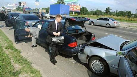 InfoUtil / Ce trebuie să faceți dacă aveți un accident în străinătate - accident-1313739784.jpg