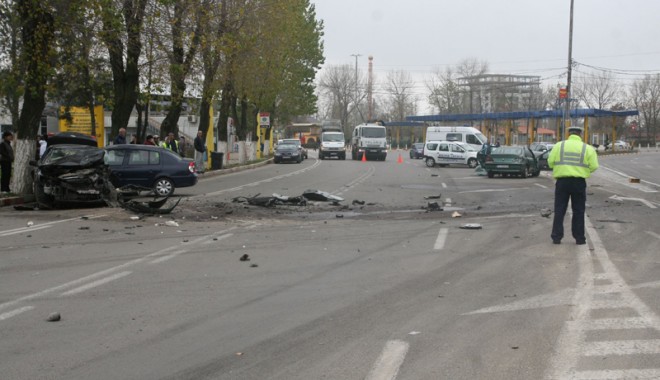 RAVAGII pe șoselele din Constanța - accident-1335208794.jpg