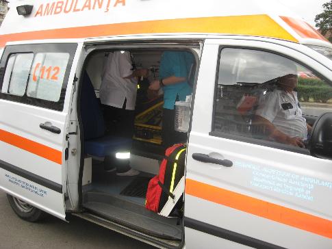 Femeie lovită de o șoferiță în parcarea de la McDonald’s - accident-1342474147.jpg