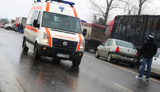 TRAGEDIE RUTIERĂ ÎN CONSTANȚA /  Un copil de 13 ani a murit pe loc - accident-1354520830.jpg