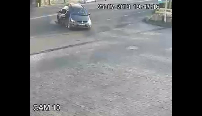 VIDEO ȘOCANT / MOPEDIST accidentat MORTAL la ieșire din Constanța - accident-1375365534.jpg