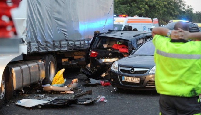 ACCIDENT GRAV în Ungaria. TREI români morți - accident-1377853930.jpg